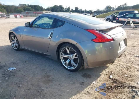 2010 Nissan 370Z Touring z USA, uszkodzony, nr VIN JN1AZ4EH2AM501100
